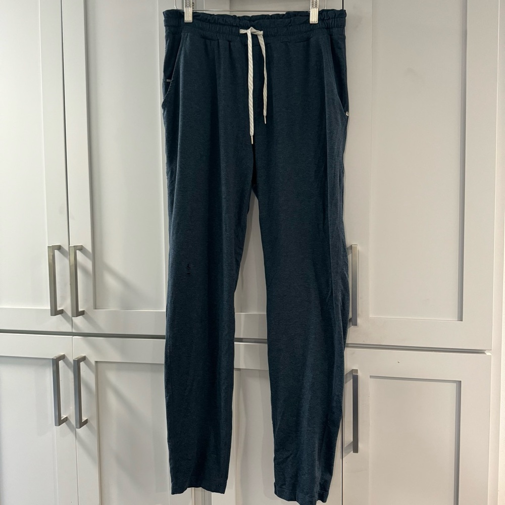 Vuori Navy Blue Sweatpants with White Drawstring *flaw on R knee